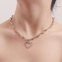 1PCS Stainless Steel Heart Necklace, Silver Tone Chain Necklaces, Dainty Pendant Necklace for Women, Stylish Fashion Jewelry, Minimalist Accessory for Casual Wear (Silver)