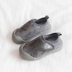 Boys Girls Sneakers Kids Tennis Running Shoes Lightweight Casual Walking Shoes Soft Soles Non Slip Warm Indoor Shoes