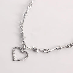 1PCS Stainless Steel Heart Necklace, Silver Tone Chain Necklaces, Dainty Pendant Necklace for Women, Stylish Fashion Jewelry, Minimalist Accessory for Casual Wear (Silver)
