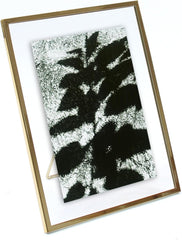 MIMOSA MOMENTS Silver Metal Floating Pressed Glass Picture Frame with Metal Easel, Photo Display for Desk (Silver, 4x6)