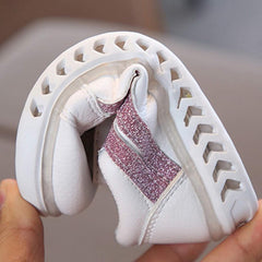 Unisex Shoes Kids Sparkling Wheels Shoes Girls Light up Roller Skates Sneakers Boys Rechargeable Flashing Sneakers