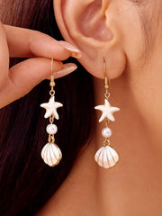 1 Pair Star Shell Stud Earrings, Nautical Theme Gold Tone Earrings, Small Minimalist Studs for Daily Wear, Hypoallergenic Ear Jewelry (Gold&White)