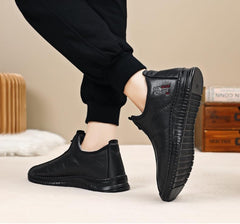 Men’s Winter Boots - Warm Insulated Snow Boots, Thick Lined Short Boots Cold Weather Protection, Soft Sole, Comfortable Fit for Outdoor Activities, Non-Slip (11,Black)