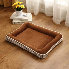 Cozy Pet Bed，Pet mat, Thick Crystal Velvet pet mat, Waterproof Dog pet mat, Washable pet Sofa Bed, Strong and Breathable Soft Sofa, Suitable for Small Puppy and cat Sleeping Bed。