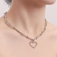 1PCS Stainless Steel Heart Necklace, Silver Tone Chain Necklaces, Dainty Pendant Necklace for Women, Stylish Fashion Jewelry, Minimalist Accessory for Casual Wear (Silver)