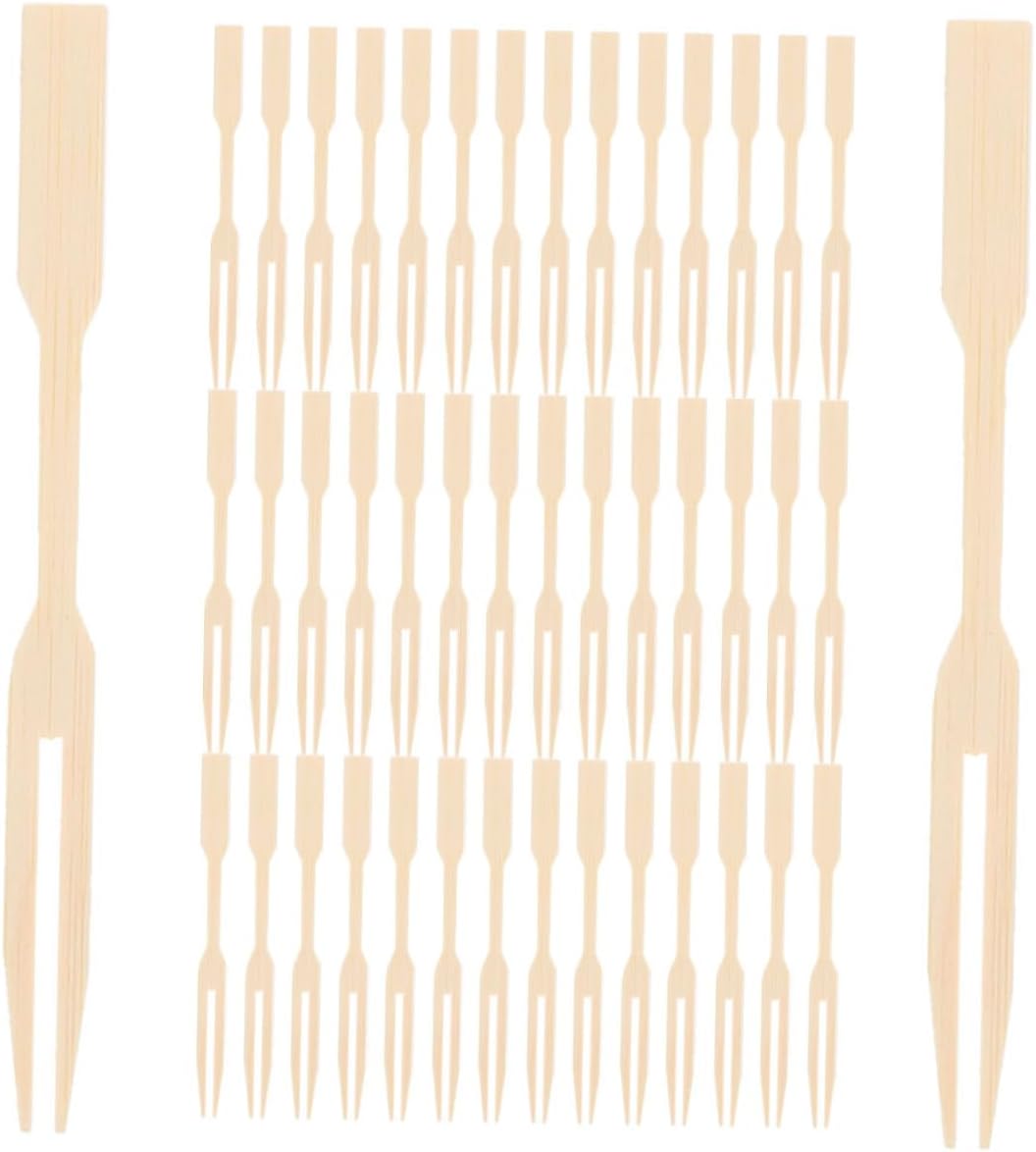 PRETYZOOM 200 Pcs Mini Forks Disposable Appetizer Forks for Fruits Cocktails Smooth Safe Picks for Parties Charcuterie Supplies Engaging Heart Shaped Design