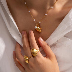 Layered Pendant Necklace for Women, Ocean-Inspired Jewelry for Summer Getaway Style